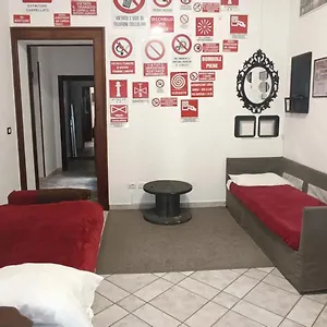Appartement Completa Di Tutto E Anche Di Piu, Livourne
